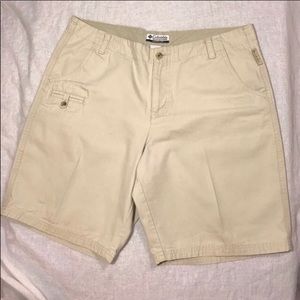{Columbia} Active Khaki Shorts
